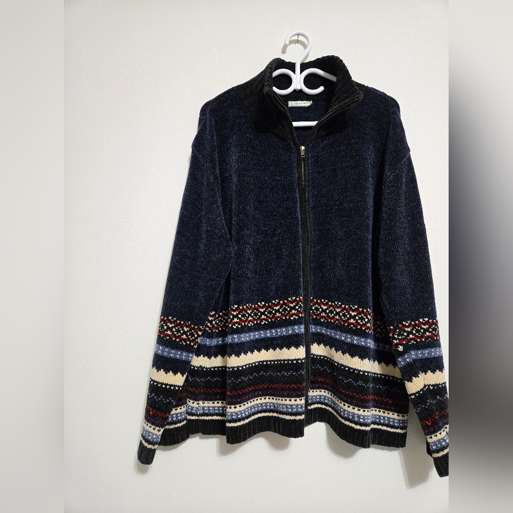 Patterned Zip-Up Sweater - Picture 2 of 5